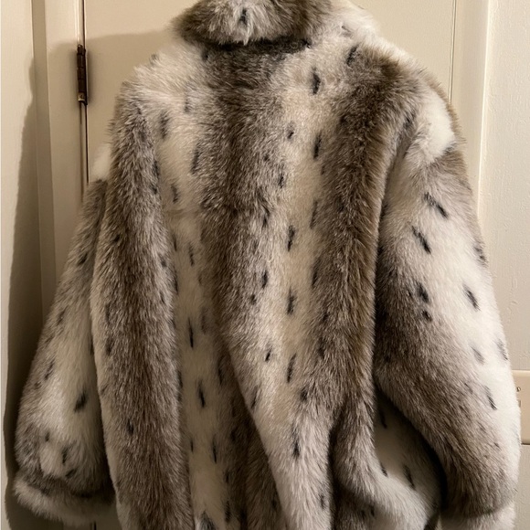 Jacket- Lynx Faux Fur Bomber Style Size XL - Picture 5 of 6